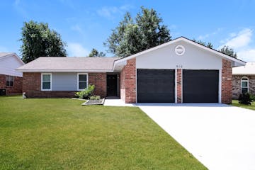 916 Clear Creek Yukon, OK 73099